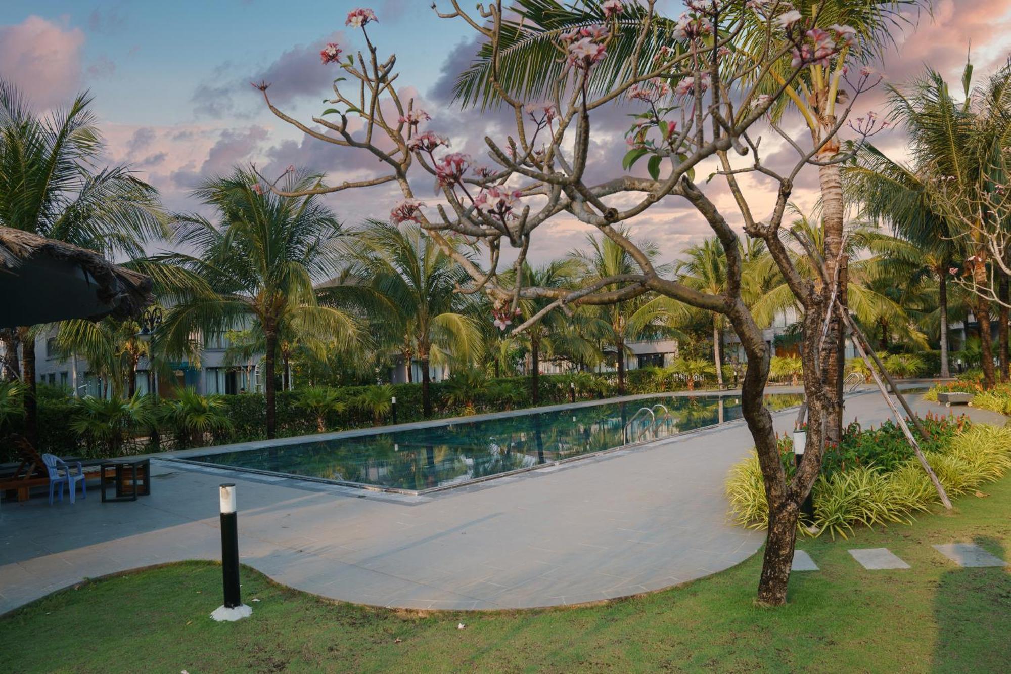 Kosmos Apart Hotel Phu Quoc - Night Market & Walkin To Beach Exterior foto